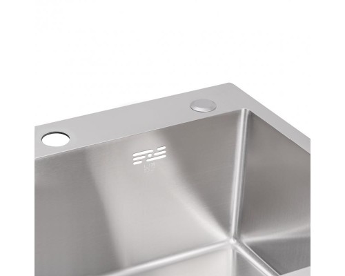 Мойка кухонная интегрированная Lidz HandmadeH5050BRU3010 3,0/0,8 мм + смеситель для фильтрованной воды QTKUC92102FC
